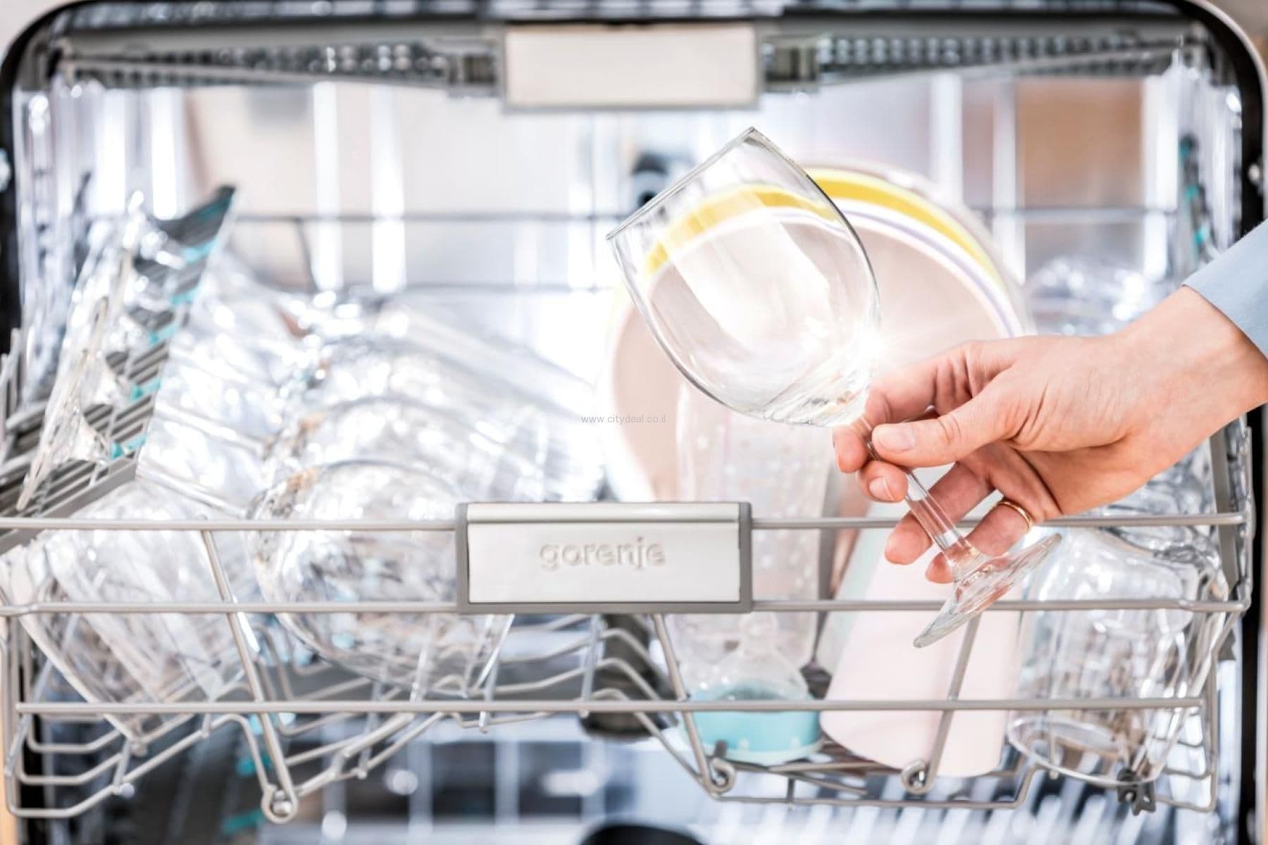 מדיח כלים אינטגרלי מלא Gorenje GV673C60 ל-16 מערכות כלים