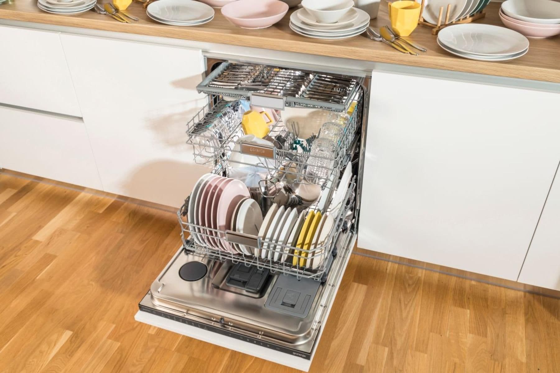 מדיח כלים אינטגרלי מלא Gorenje GV673C60 ל-16 מערכות כלים