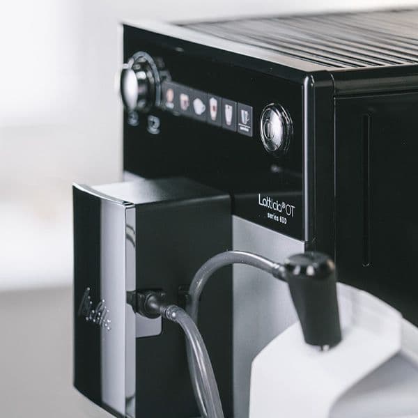 Melitta Latticia OT Silver - מכונת קפה אוטומטית יוקרתית עם מקציף חלב בלחיצה אחת