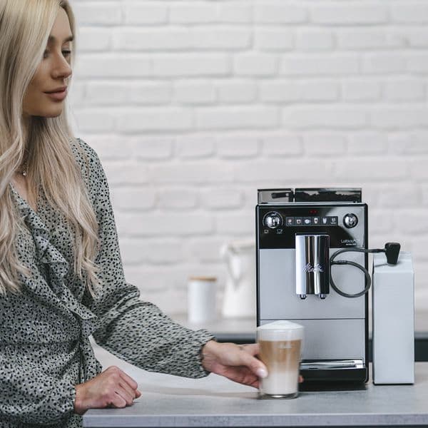 Melitta Latticia OT Silver - מכונת קפה אוטומטית יוקרתית עם מקציף חלב בלחיצה אחת
