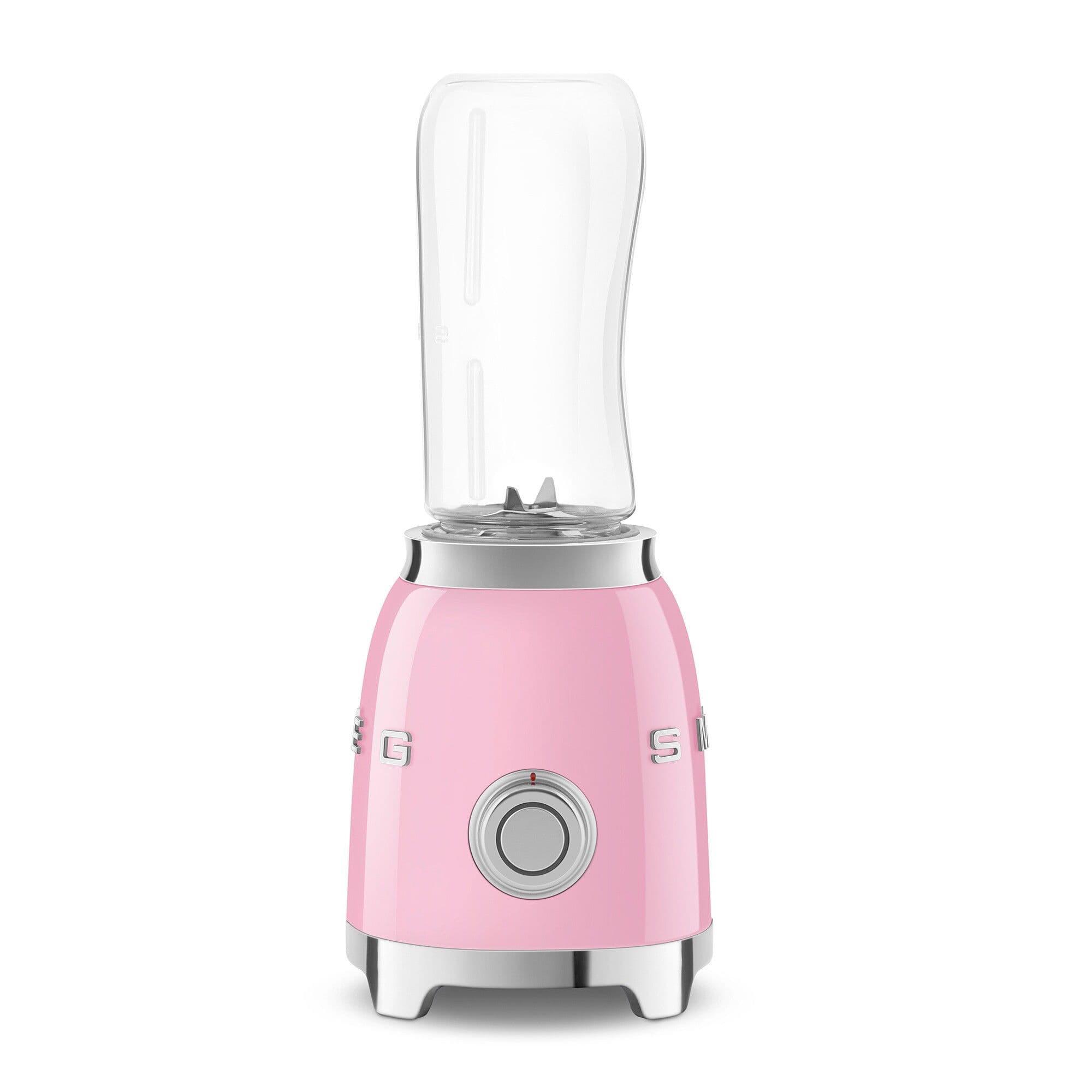 בלנדר אישי Smeg PBF01PKEU ורוד בעיצוב רטרו 50’s Style עם 2 בקבוקי To-Go | משלוח מהיר