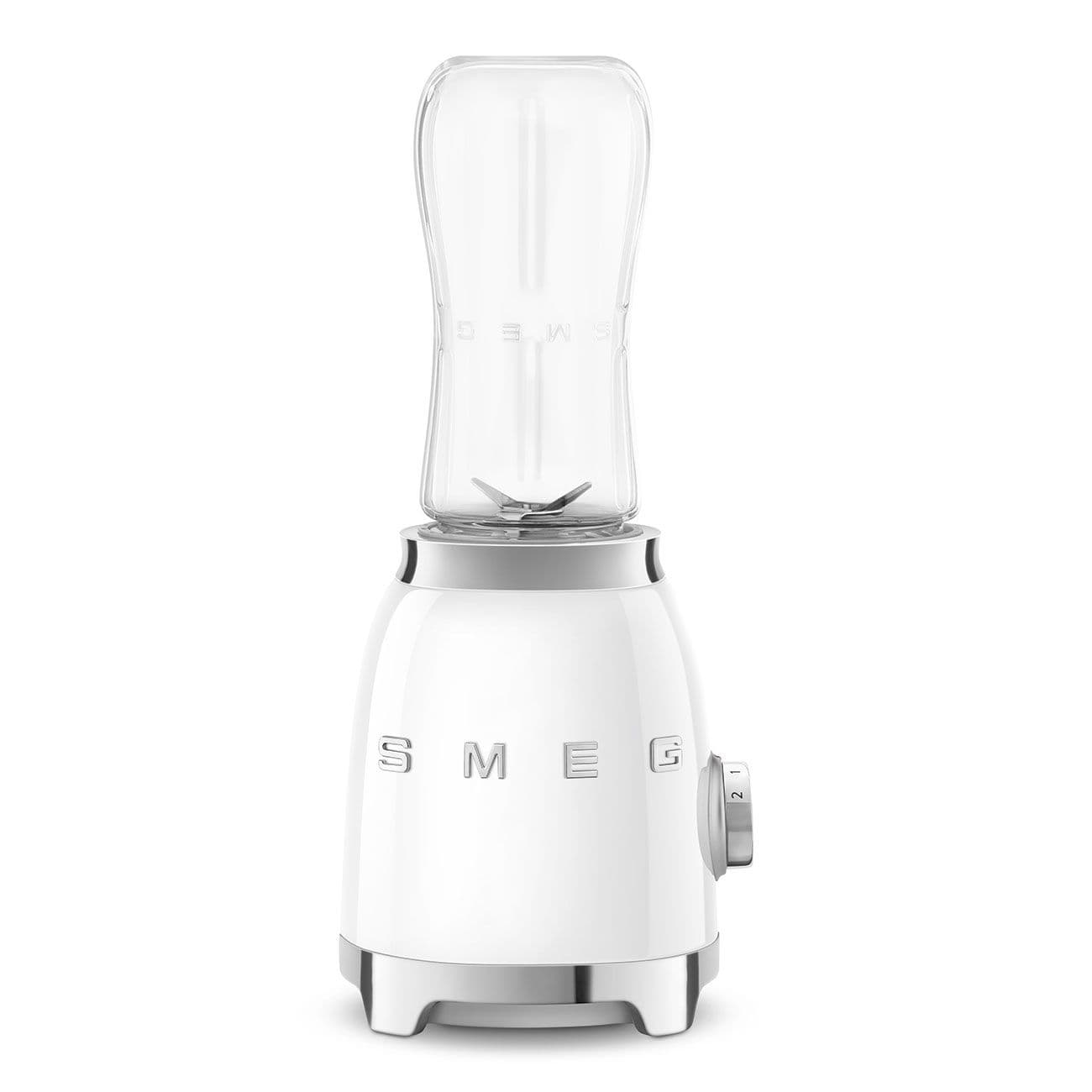 בלנדר אישי Smeg PBF01WHEU לבן בעיצוב רטרו 50’s Style עם 2 בקבוקי To-Go