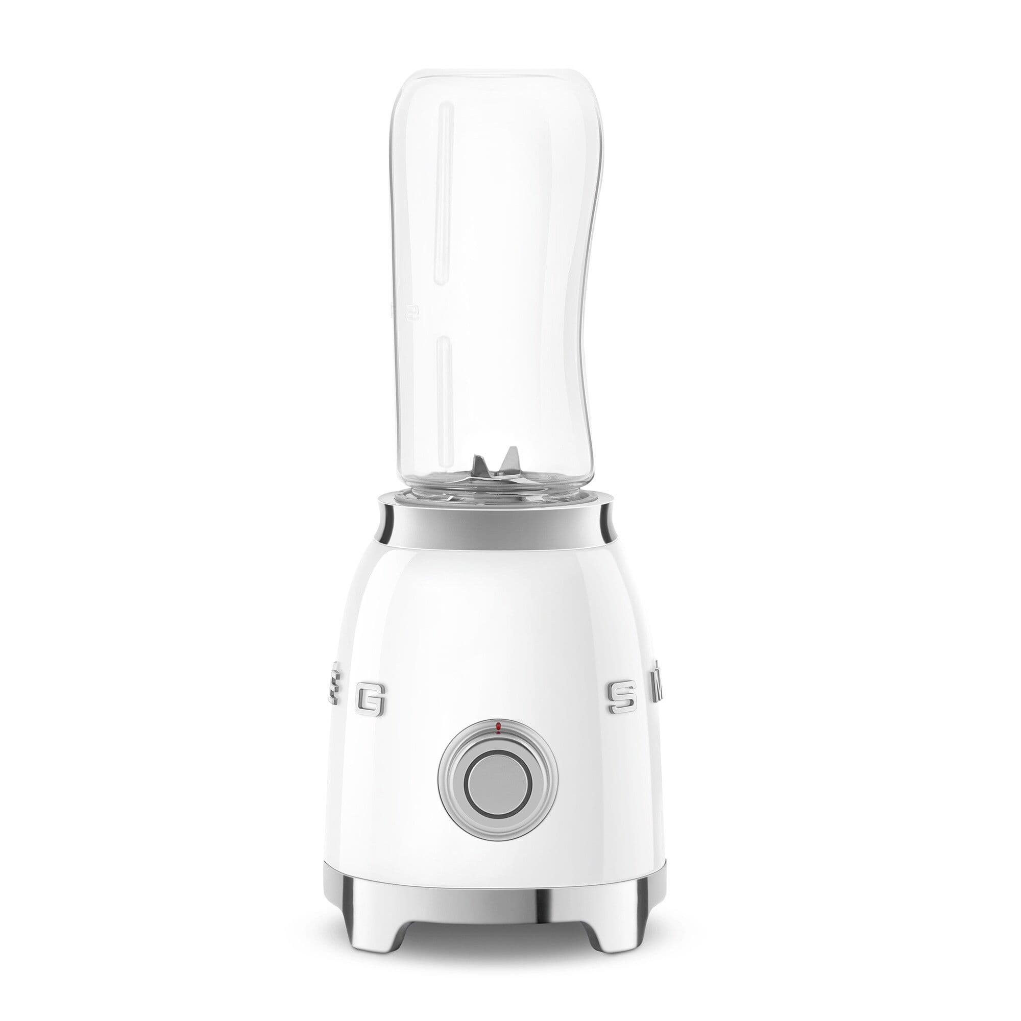 בלנדר אישי Smeg PBF01WHEU לבן בעיצוב רטרו 50’s Style עם 2 בקבוקי To-Go