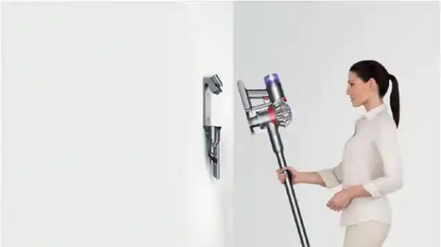 Dyson V8 Advanced SV25 – שואב אבק אלחוטי חזק עם סינון HEPA ועד 40 דקות עבודה | יבואן רשמי