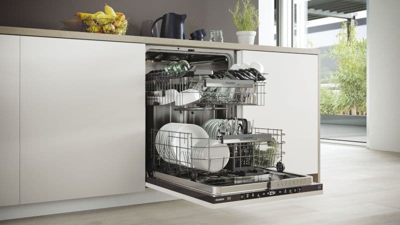 מדיח כלים אינטגרלי מלא 60 ס״מ Rosières RS5C4L0A47 ל־15 מערכות כלים עם Maxi-Tub, Wi-Fi ופתיחת דלת אוטומטית - יבואן רשמי