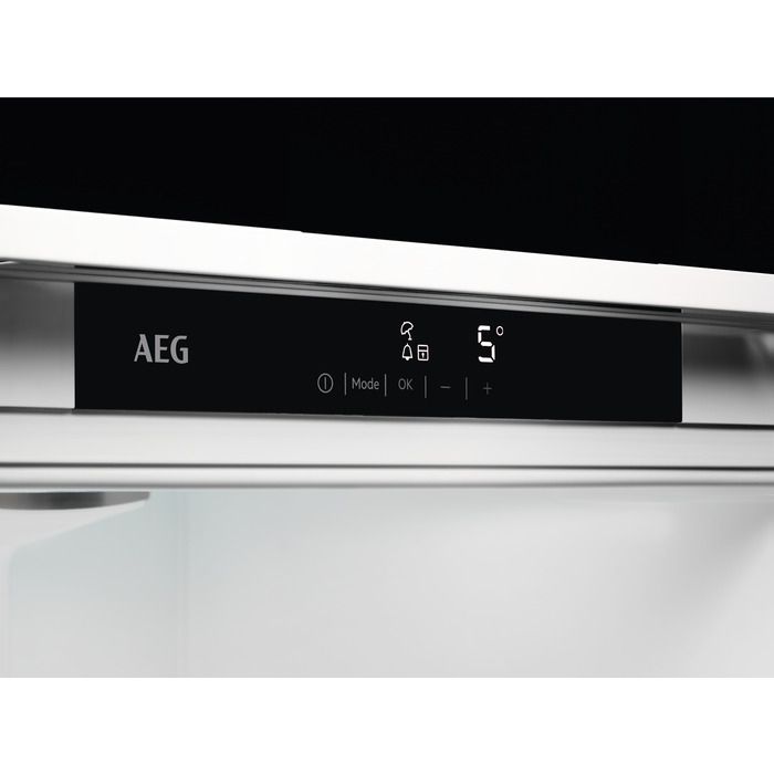 ���� �������� ��� 60 �"� AEG ��� SKE81821DC ����� ����