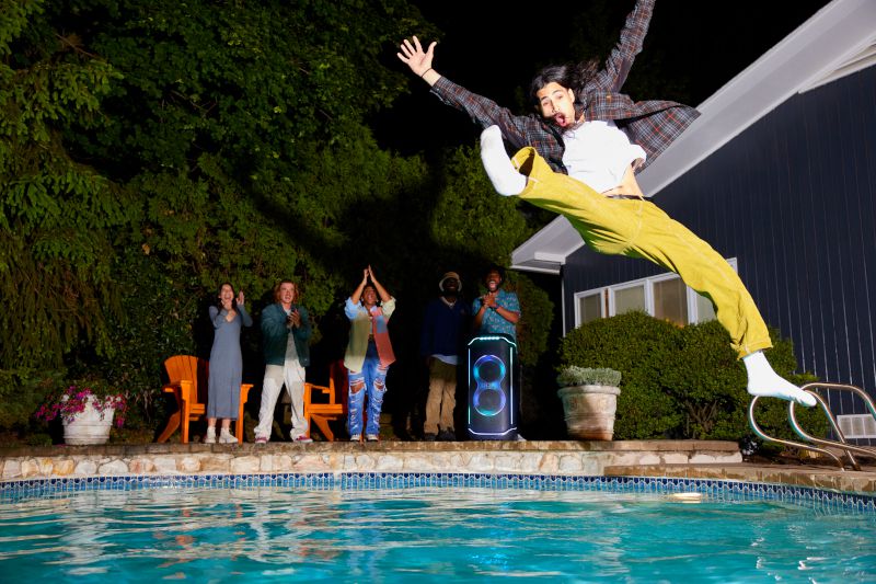 ����� ������ ���� JBL PartyBox Ultimate ����� ����