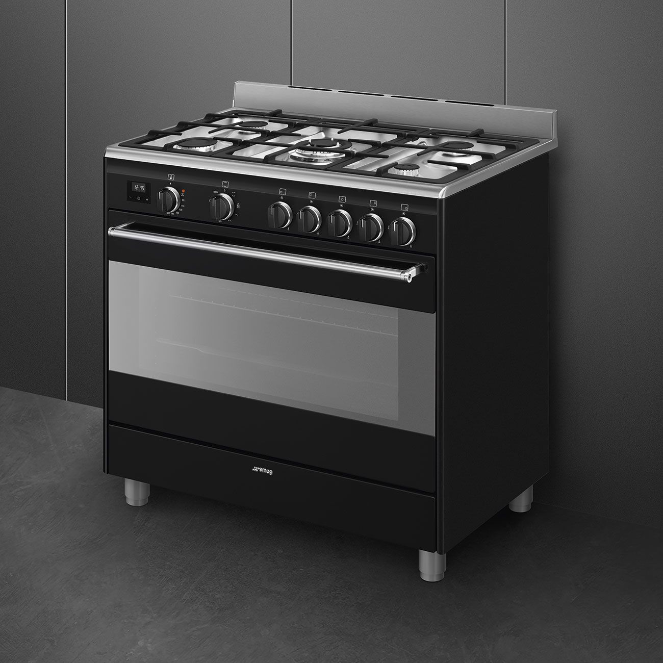 תנור משולב SMEG BG91 Black בתצוגה מלאה במטבח