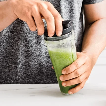 ����� �������� Ninja Nutri-Blender Plus BN303 � ����� 700W - ����� ����