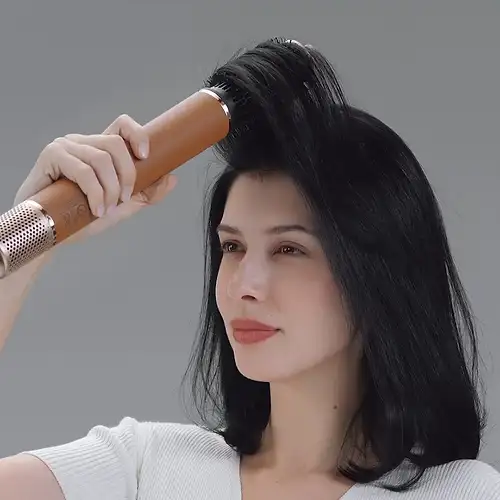 מה כלול בערכת Dreame AirStyle Pro - ידית ראשים מברשות פיה ומארז תכולת הערכה של Dreame AirStyle Pro עם 7 אביזרים במארז