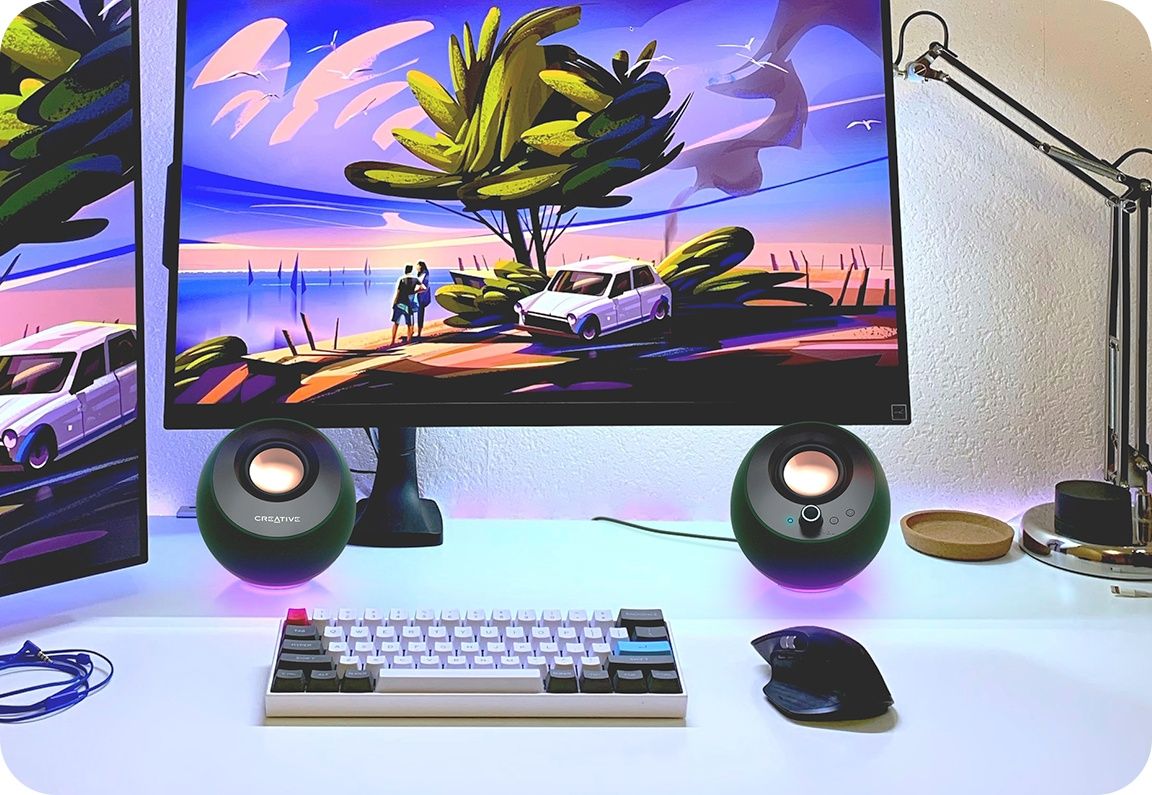 רמקולים למחשב Creative Pebble Pro 2.0 USB-C עם תאורת RGB