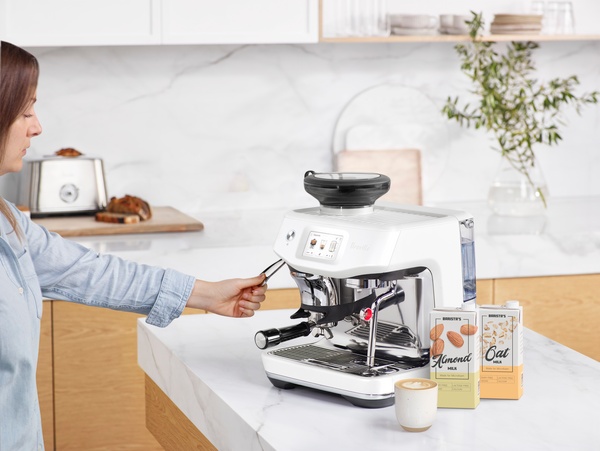 Breville Barista Touch� Impress BES881SST/A � ����� ��� ������� ���� ��� �� �� �����, ����� �-Cold Brew | ����� ����