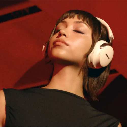 טכנולוגיית אודיו מרחבי Bose Immersive Audio חווית שמע אישית ואודיו מרחבי סוחף עם אוזניות Bose QuietComfort Ultra