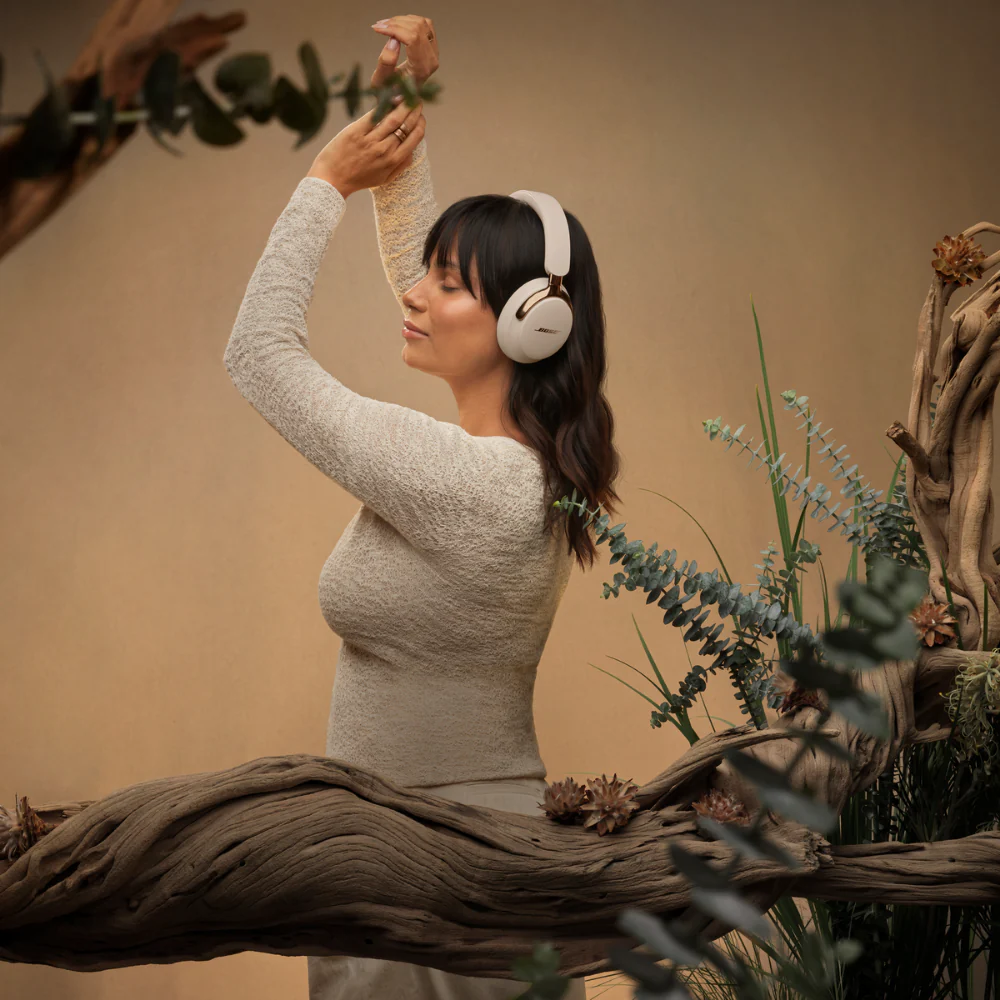 תכולת אריזה Bose QuietComfort Ultra Headphones 2nd Gen ערכה מלאה ותכולת אריזה של אוזניות ביטול רעשים Bose QuietComfort Ultra