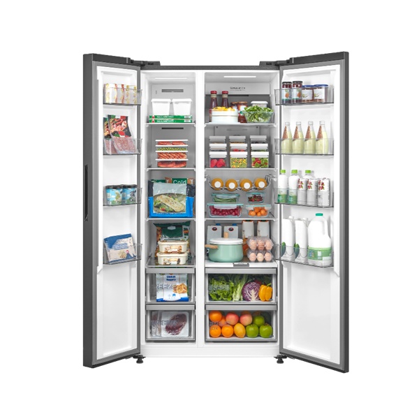 פנים מקרר מידאה Midea MDRS791MIL46 פתוח ומאורגן עם מדפי זכוכית, תאורת LED ונפח 592 ליטר למשפחות