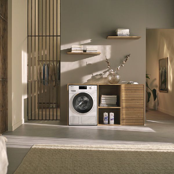 Miele WWB680 TWIN DOS – מכונת כביסה Miele לבן לוטוס במבט צד