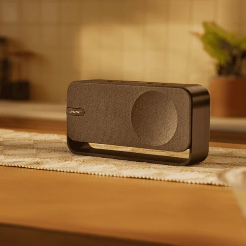 רמקול BOSE SoundLink Home עם עיצוב בד ואלומיניום יוקרתי